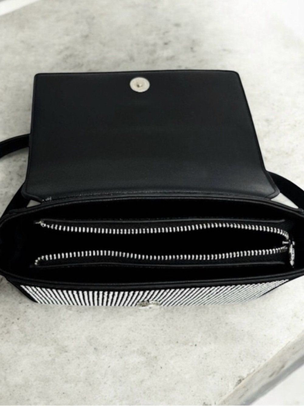 Valentino Orlandi Black Crystal-Studded Crossbody Bag NWT Retail $199 - Picture 6 of 6